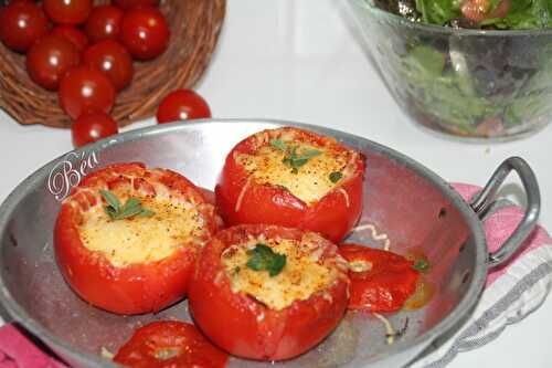Tomates farcies aux lardons et au fromage