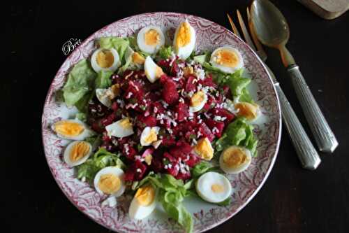 Salade de betteraves rouges aux oeufs vinaigrette au raifort