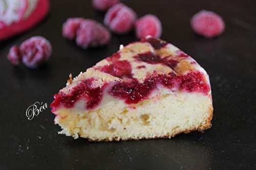 Gâteau léger à la cuillère au citron et aux framboises