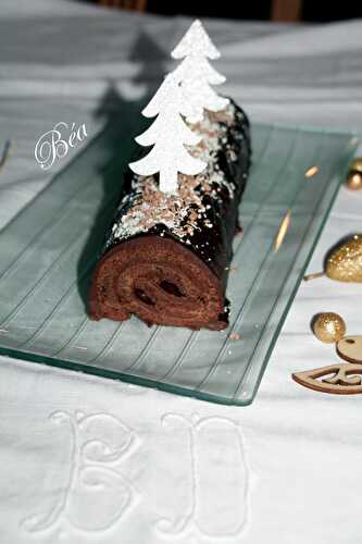 Gâteau roulé tout chocolat pour une buche en toute simplicité