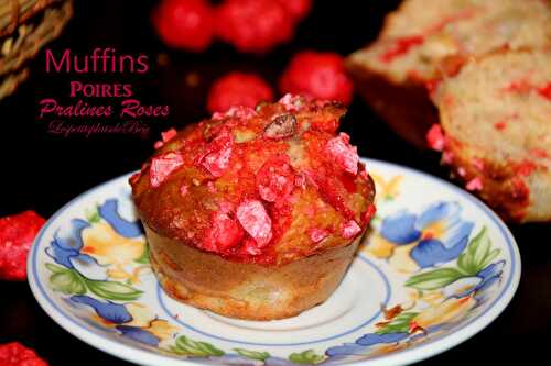 Muffins aux poires et aux pralines roses