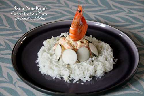 Radis noir râpé et crevettes au yuzu