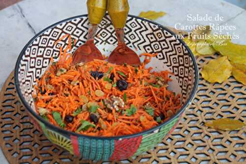 Salade de carottes râpées aux fruits séchés