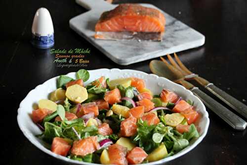 Salade de mâche au saumon gravlax à l'aneth et aux 5 baies