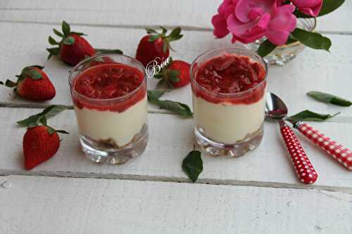 Tiramisu léger à la compotée rhubarbe fraises