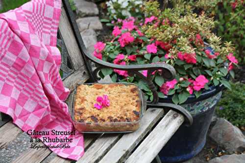 Gâteau streusel à la rhubarbe