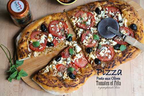 Pizza  au pesto d'olives, tomates et féta