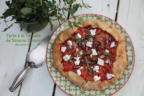 Tarte à la tomate de Simone Zanoni avec son astuce pour remplacer la moutarde