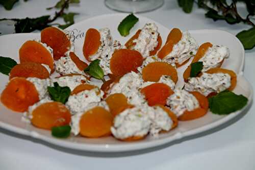 Abricots moelleux farcis à la ricotta aux pistaches et aux noix