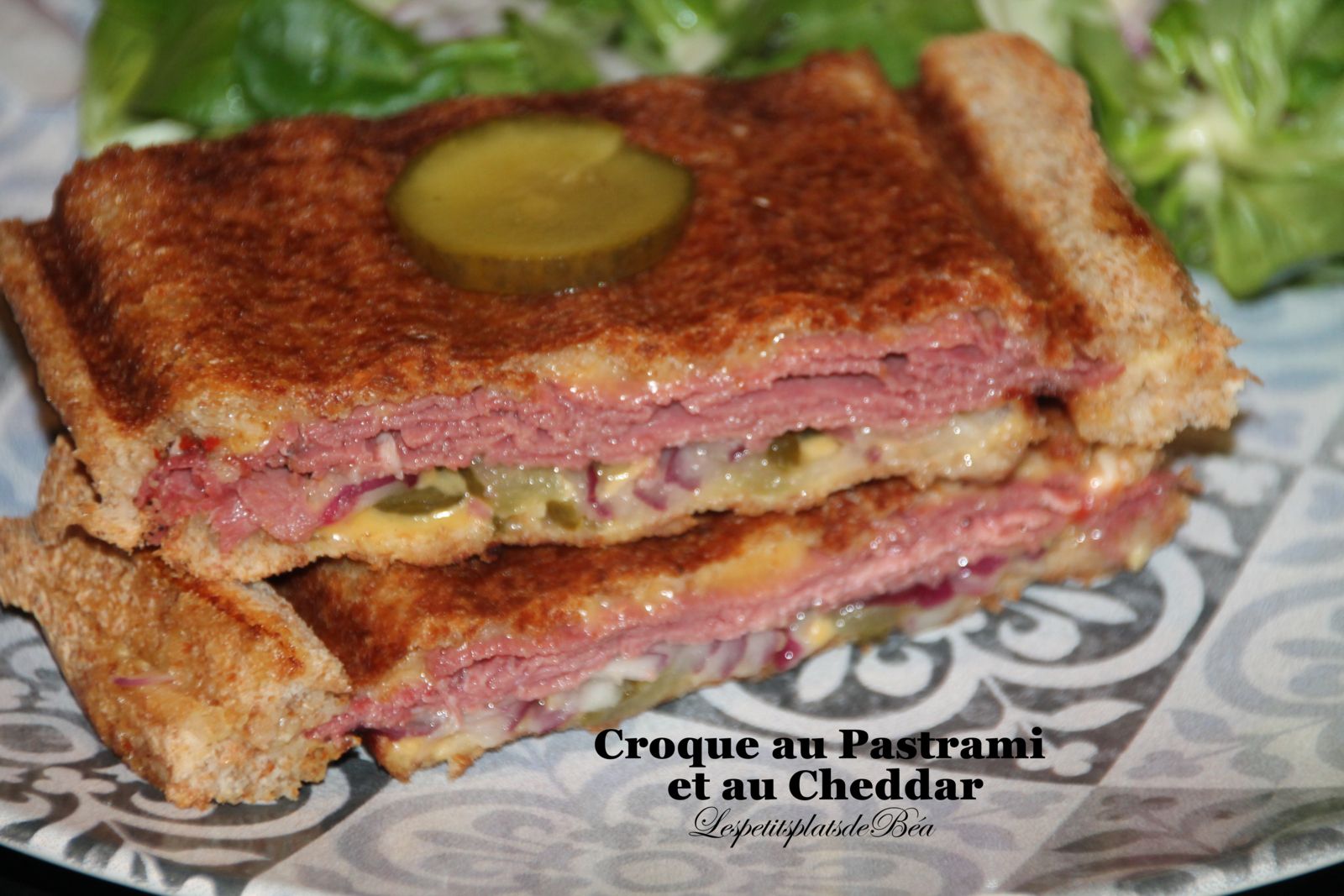 Croque au pastrami et au cheddar