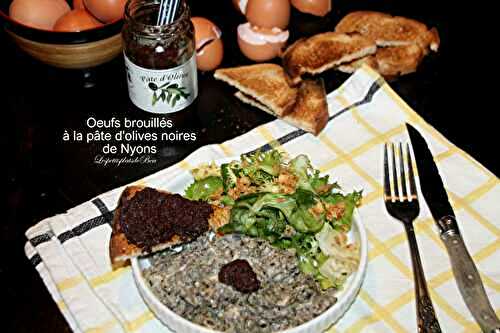 Oeufs brouillés à la pâte d'olives noires de Nyons - balade provençale à Ségueret