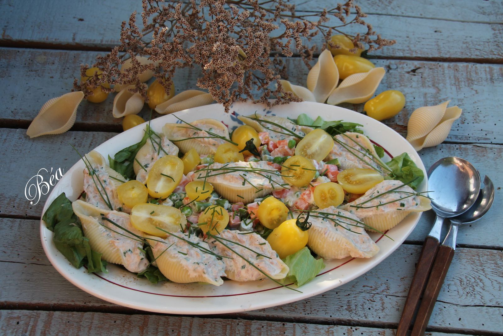 Salade de macédoine et conchiglioni farcis au thon