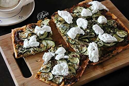 Tarte fine au pesto de Trapani, courgette et burrata - balade italienne en Sicile et aux Pouilles