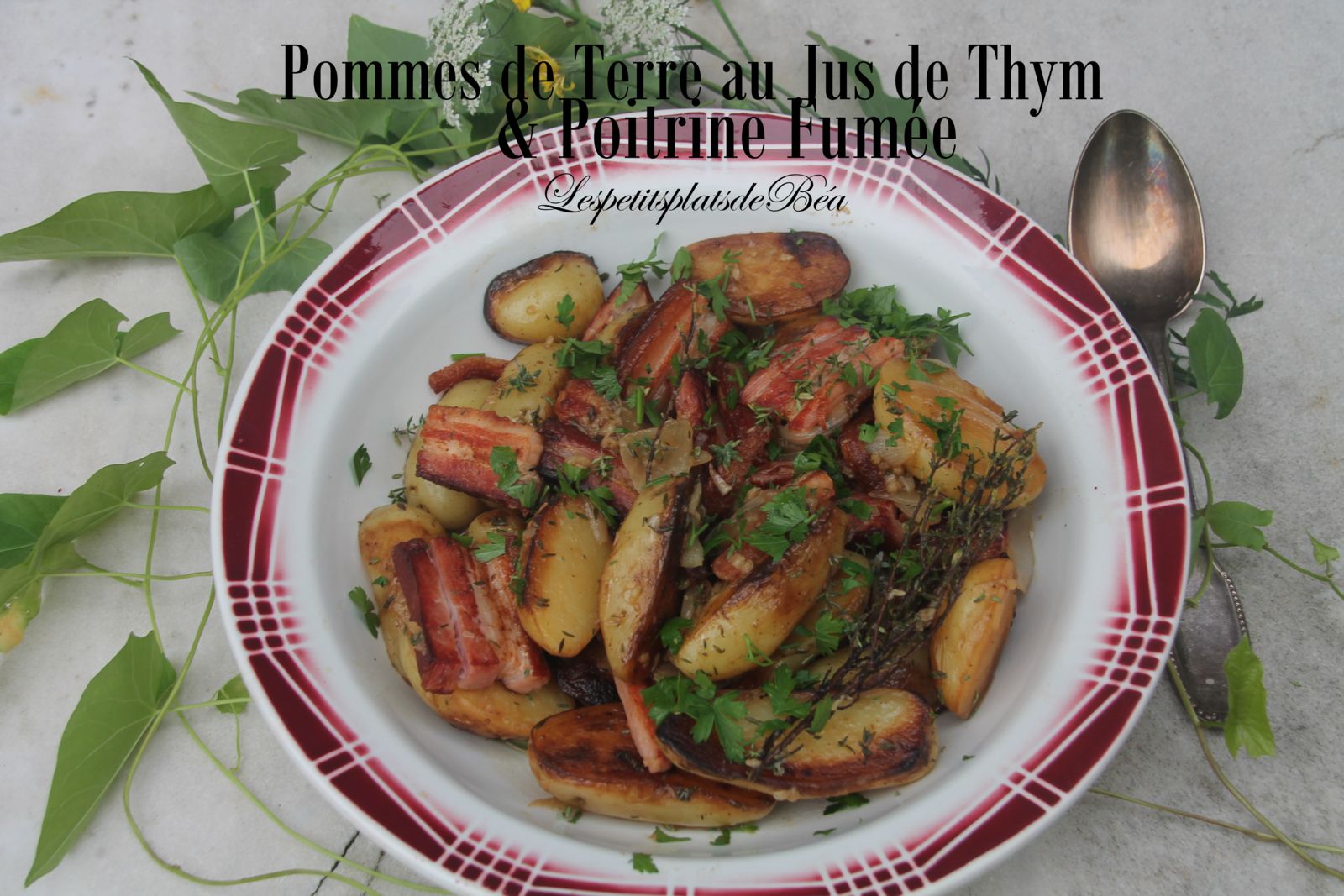 Pommes de terre au jus de thym et poitrine fumée 