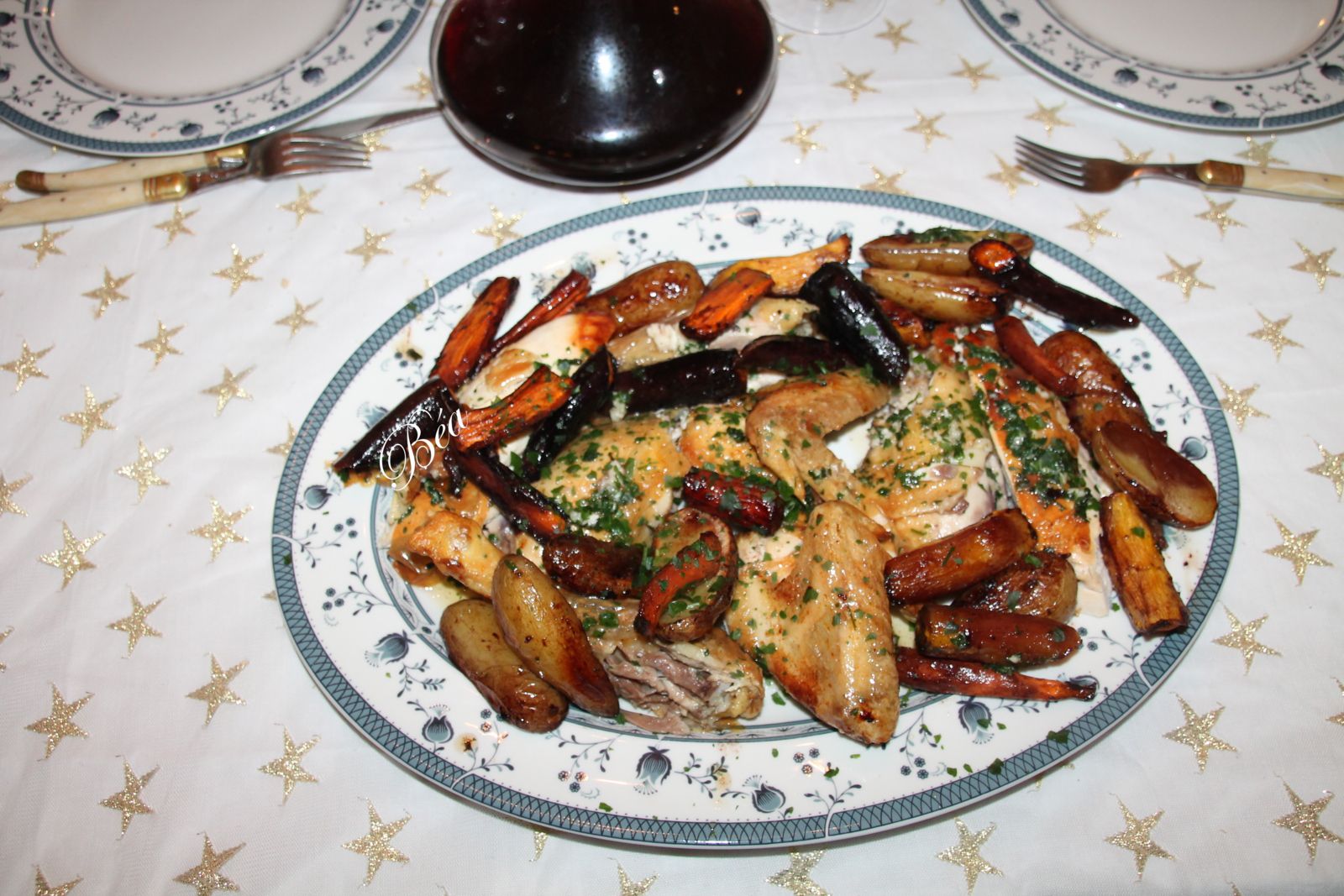 Poularde et légumes rôtis au beurre d'ail