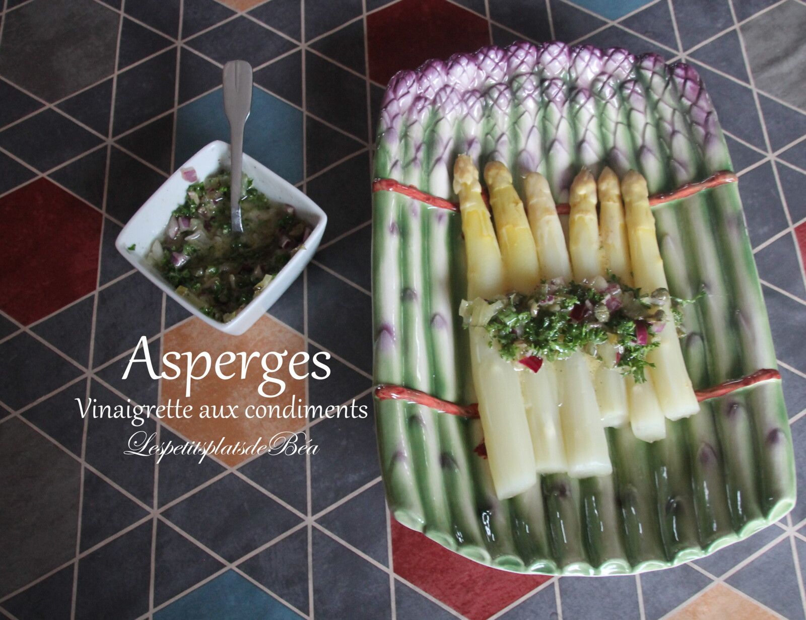 Asperges, vinaigrette aux condiments
