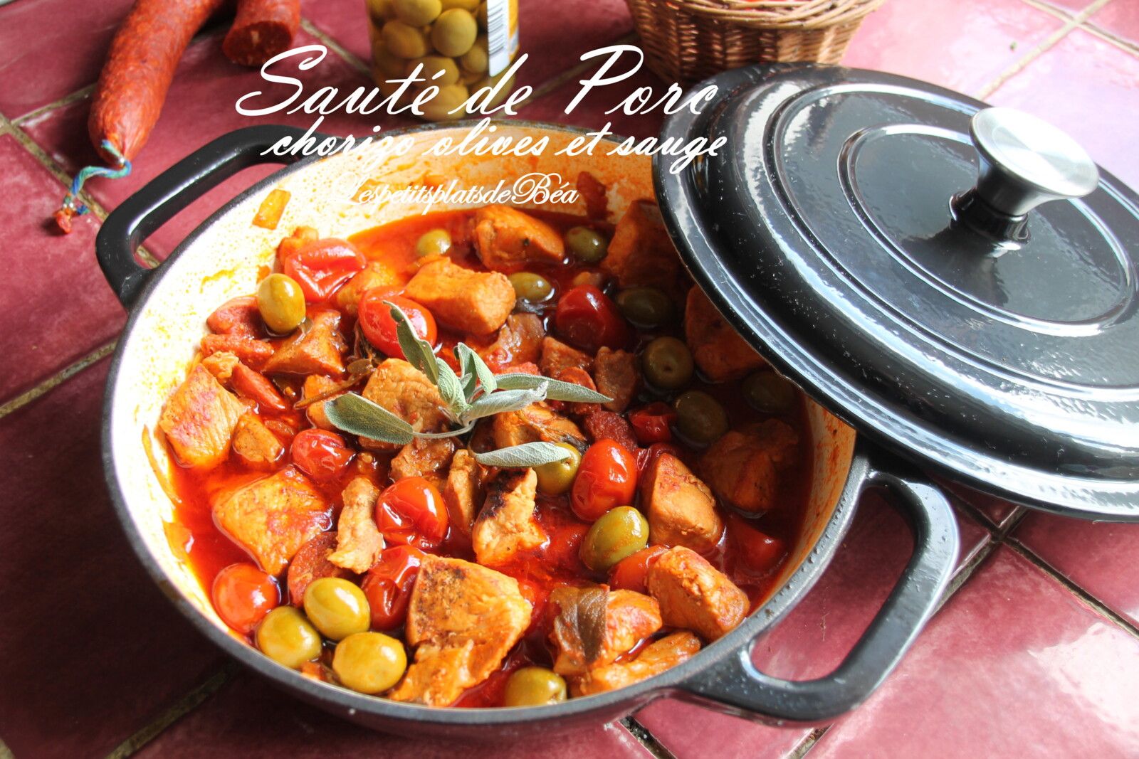 Sauté de porc au chorizo, olives et sauge