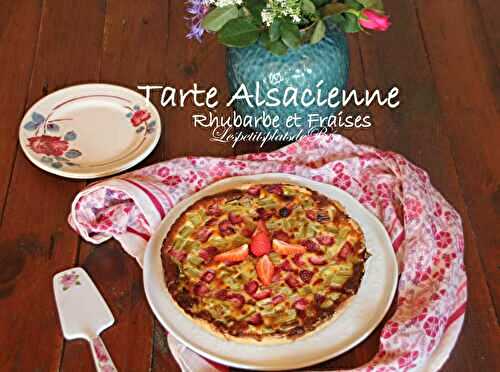 Tarte alsacienne à la rhubarbe et aux fraises
