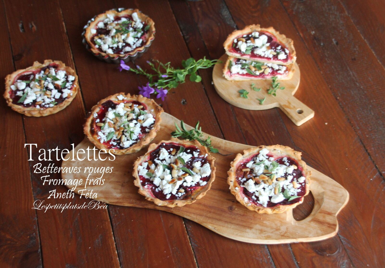 Tartelettes à la betterave rouge, fromage frais, aneth et féta