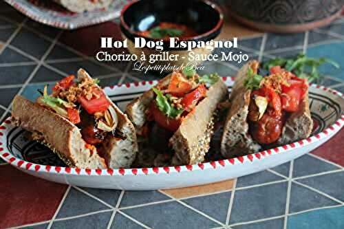 Hot dog espagnol (chorizo à griller et sauce mojo)