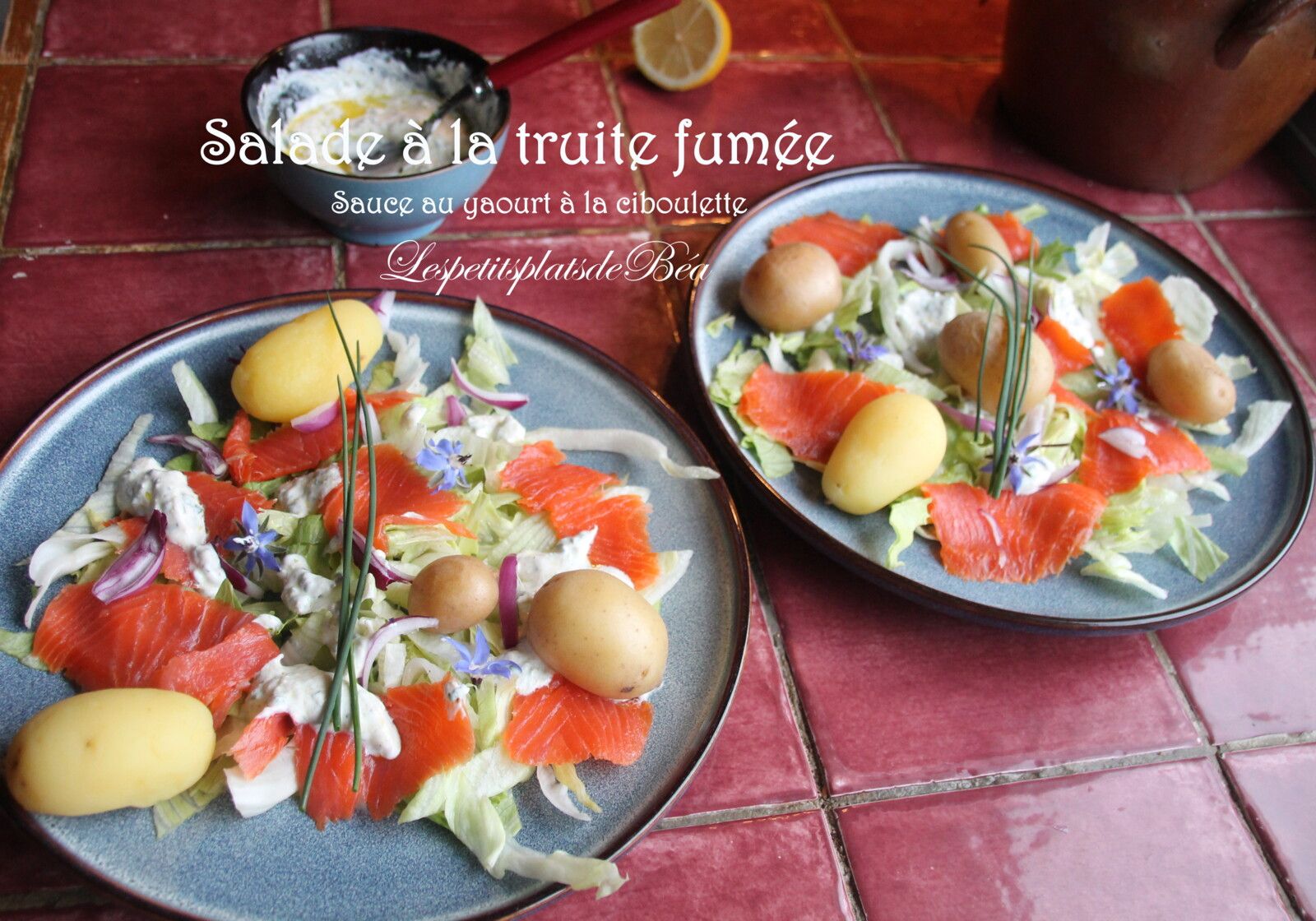 Salade à la truite fumée, sauce yaourt à la ciboulette