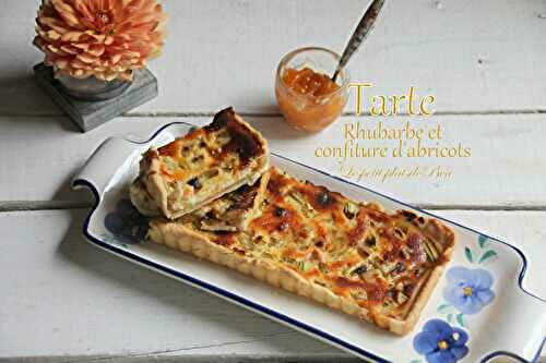 Tarte à la rhubarbe et à la confiture d'abricots