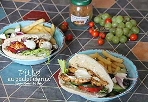 Pitta au poulet mariné