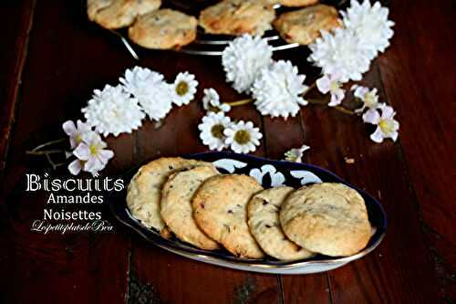 Biscuits aux amandes et aux noisettes
