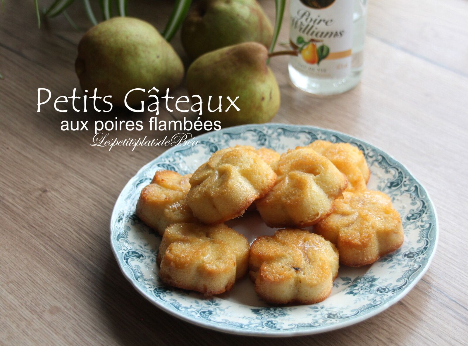 Petits gâteaux aux poires flambées