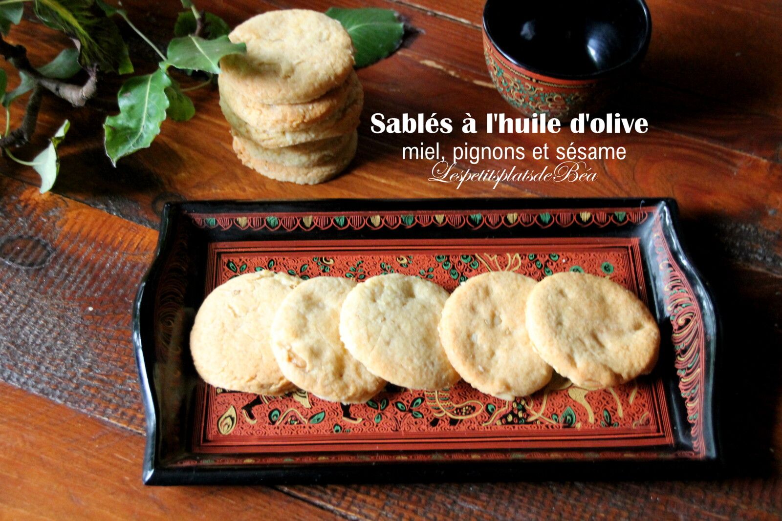 Sablés à l'huile d'olive, miel, pignons de pin et sésame