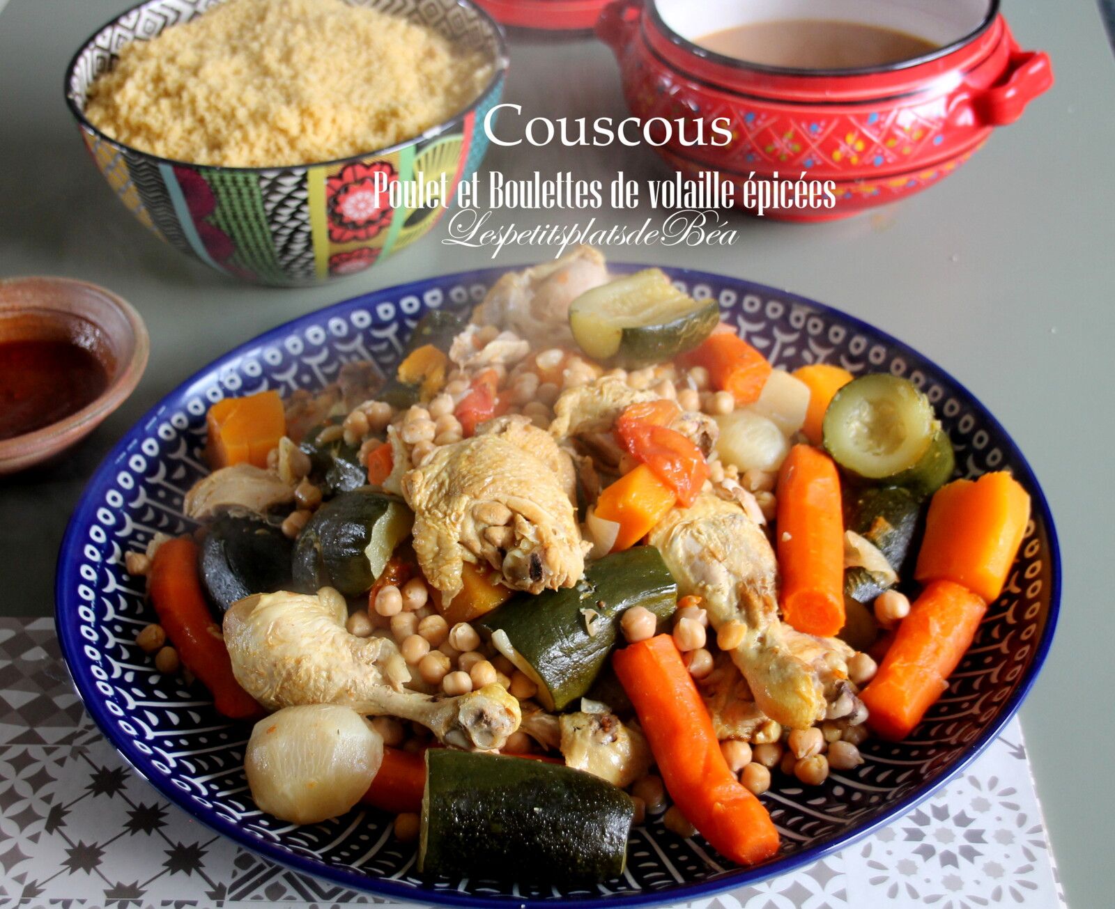 Couscous au poulet et boulettes de volaille épicées