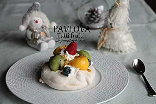 Pavlova tutti frutti