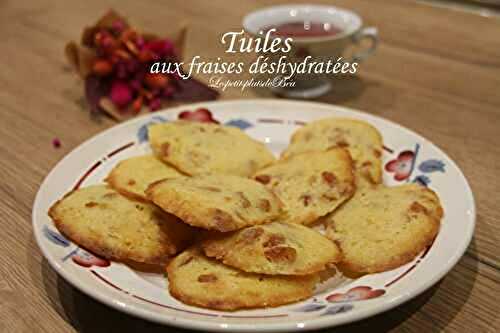 Tuiles aux fraises déshydratées