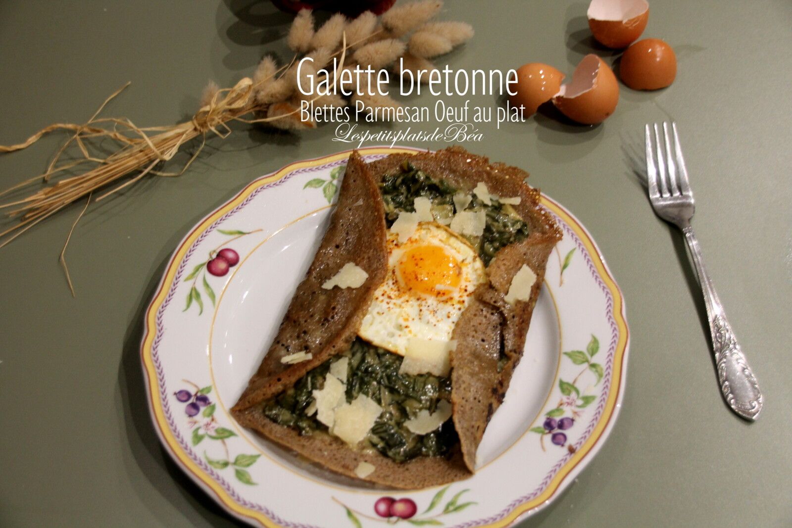 Galette bretonne aux blettes, parmesan et oeuf au plat