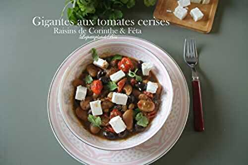 Gigantes aux tomates cerises, raisins de Corinthe et féta (les haricots géants grecs) - balade grecque