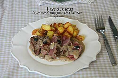 Pavé d'angus, sauce aux champignons et à l'ail noir