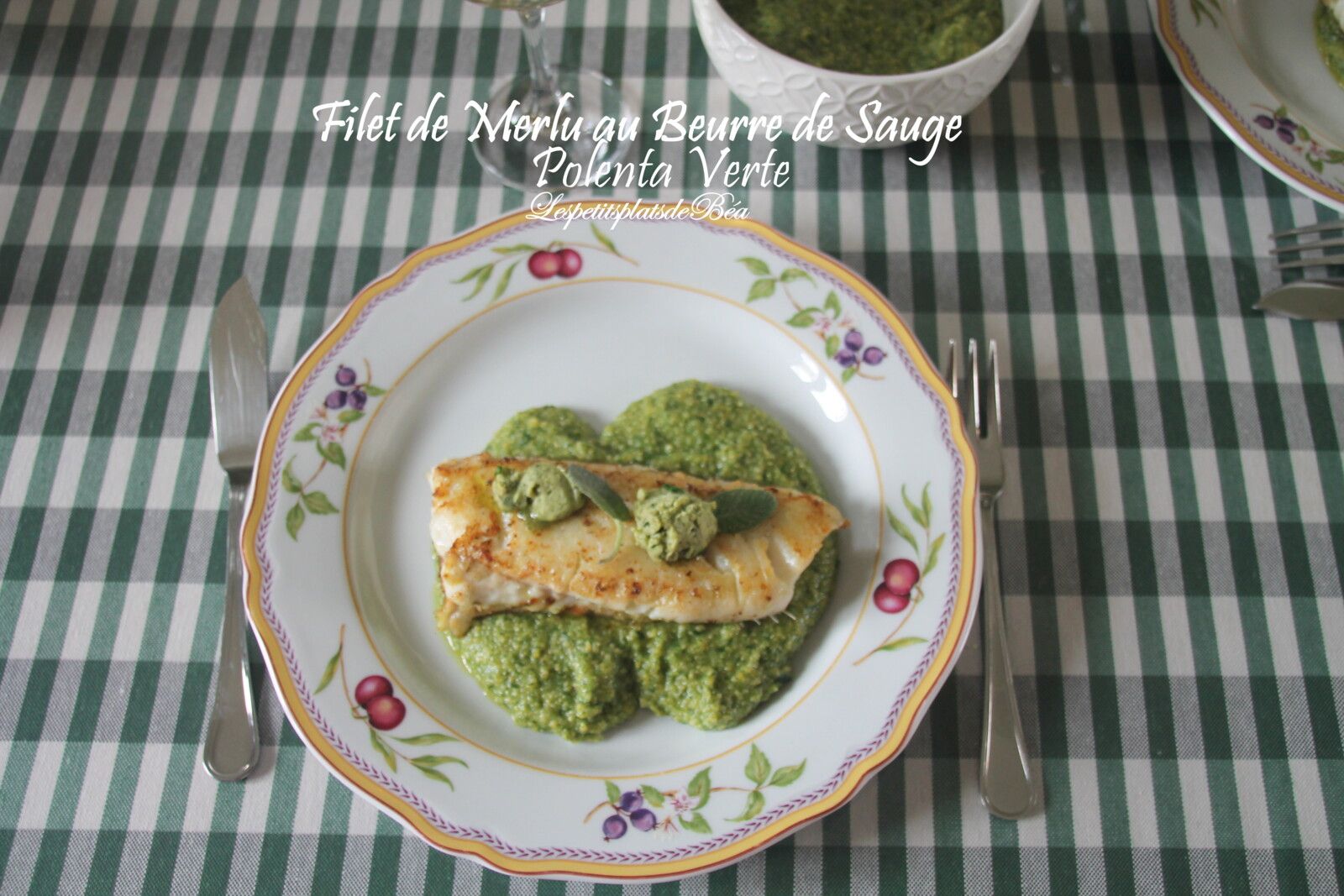 Filet de merlu au beurre de sauge, polenta verte