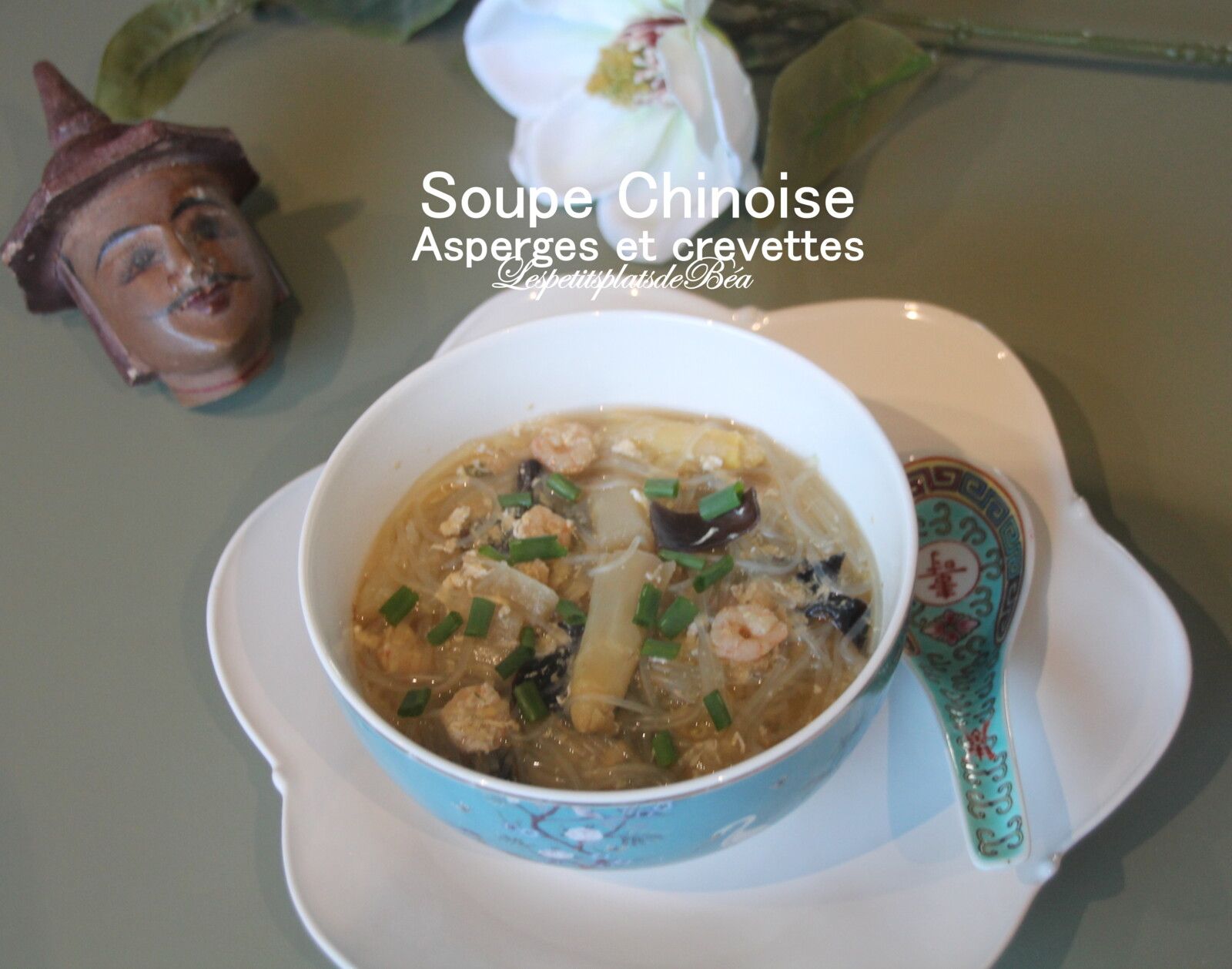 Soupe chinoise aux asperges et aux crevettes