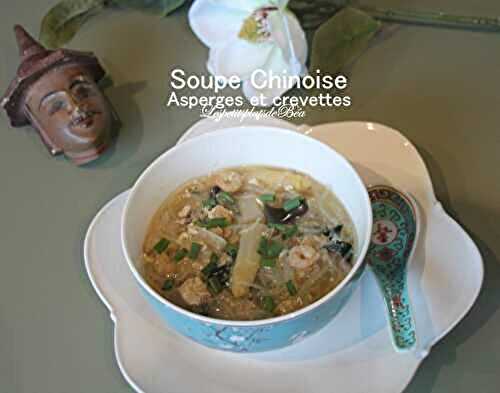 Soupe chinoise aux asperges et aux crevettes