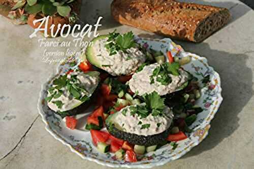 Avocat farci au thon (version légère)