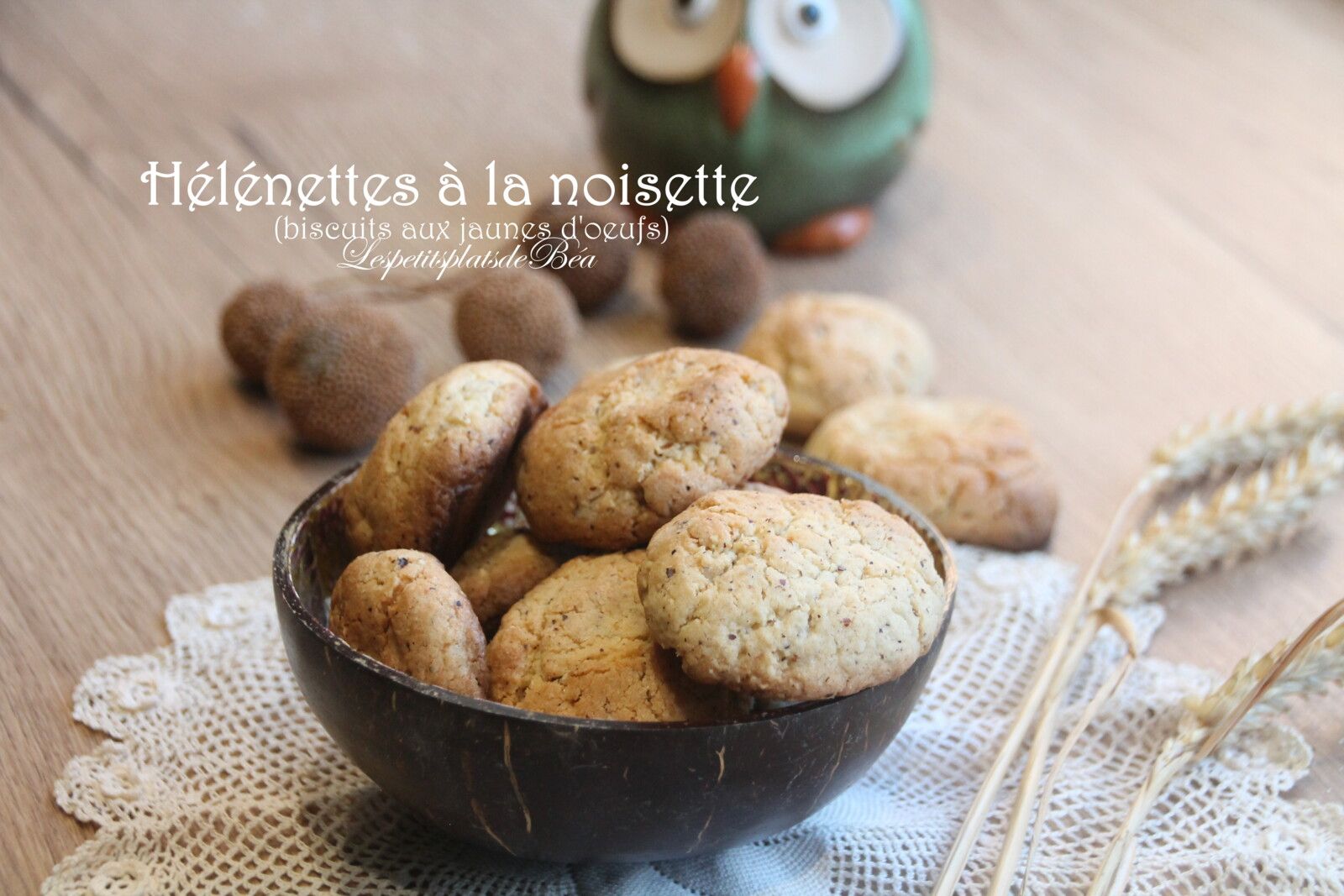 Hélenettes à la noisette (biscuits moelleux aux jaunes d'oeufs)