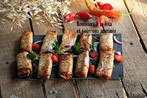 Rouleaux à la féta et aux poivrons marinés