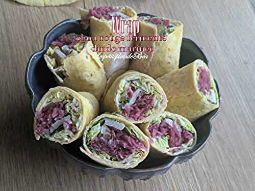 Wrap au chou rouge fermenté et à la dinde marinée