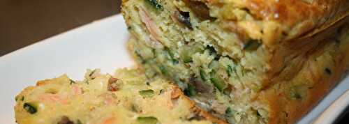 Cake au saumon, courgettes et champignons