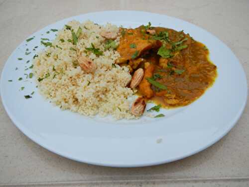 Tajine de poulet aux citrons confits, abricots et olives