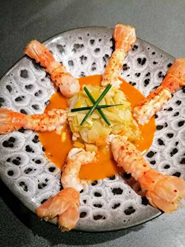 Fricassée de langoustines à la fondue de poireaux nage de bisque de langoustines