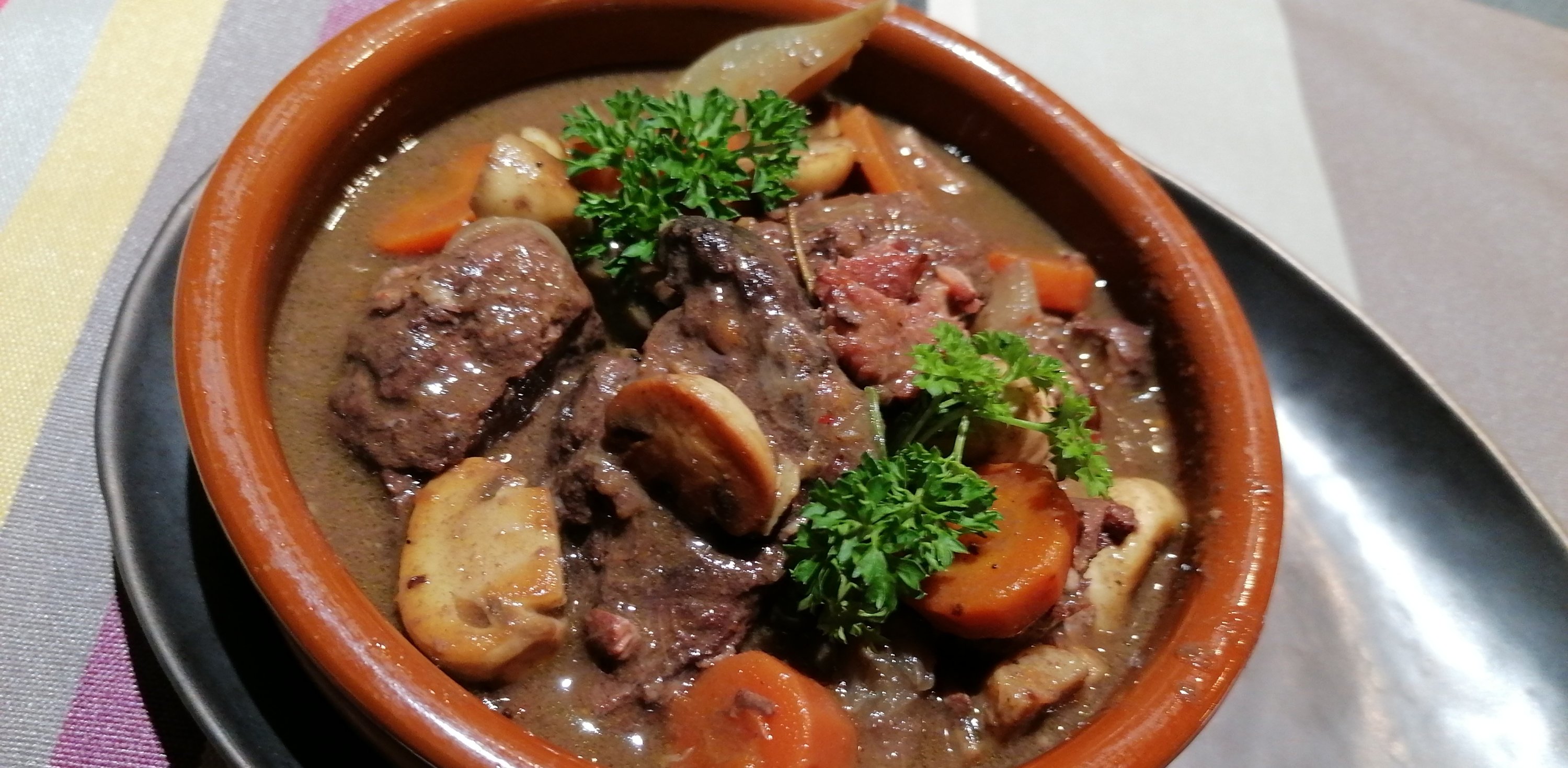 Daube de sanglier mariné au vin du Madiran et flambé au Cognac