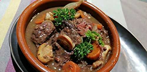 Daube de sanglier mariné au vin du Madiran et flambé au Cognac