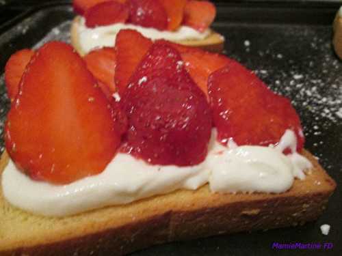 TARTINES BRIOCHÉES FRAISES MASCARPONE