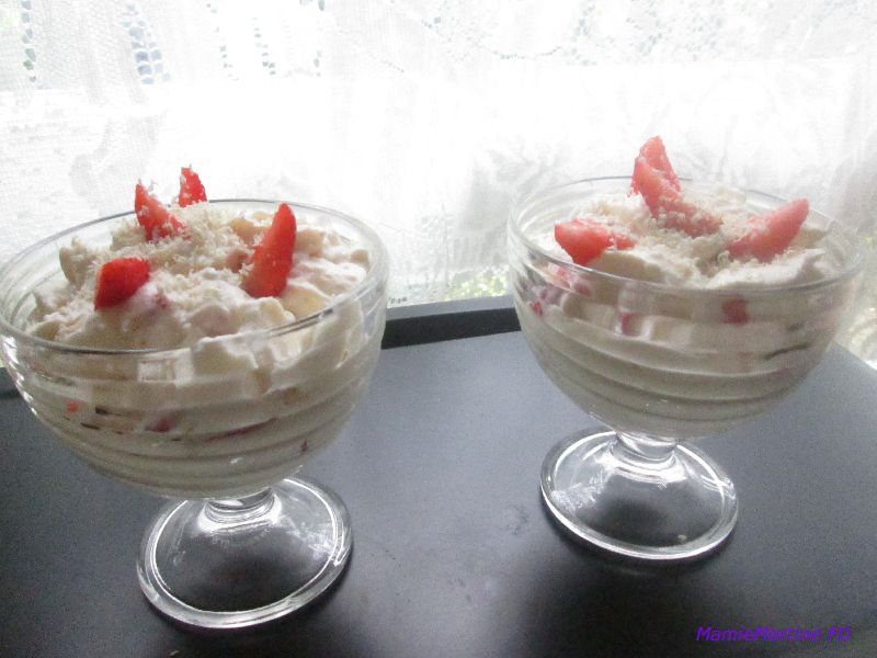 Mousse chocolat blanc-fraises